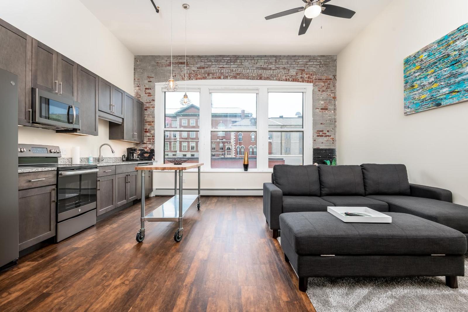 Luxury Downtown Bangor Apartment