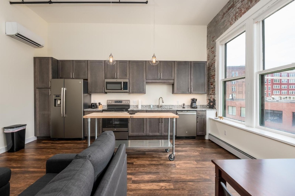 Luxury Downtown Bangor Apartment Main image