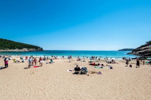 Luxury Downtown Bangor Apartment image 37